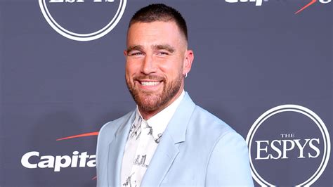 travis kelce gilmore girls